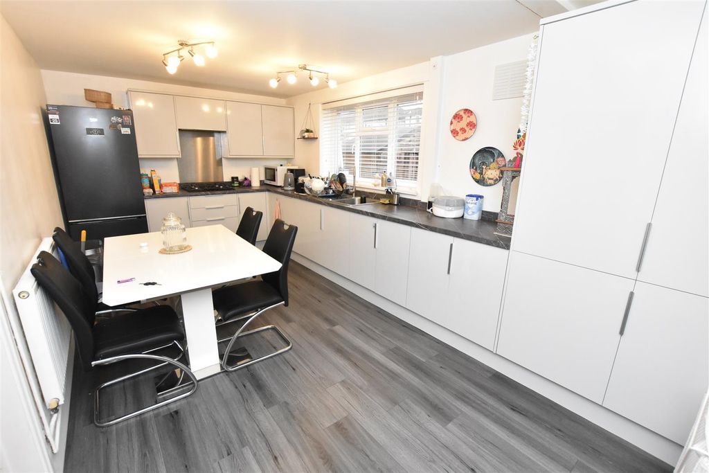 Property photo 3 of 11 Dsc_0595 - Copy (10).Jpg