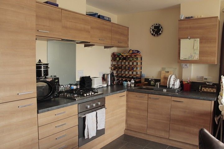 Property photo 2 of 7 Kitchen