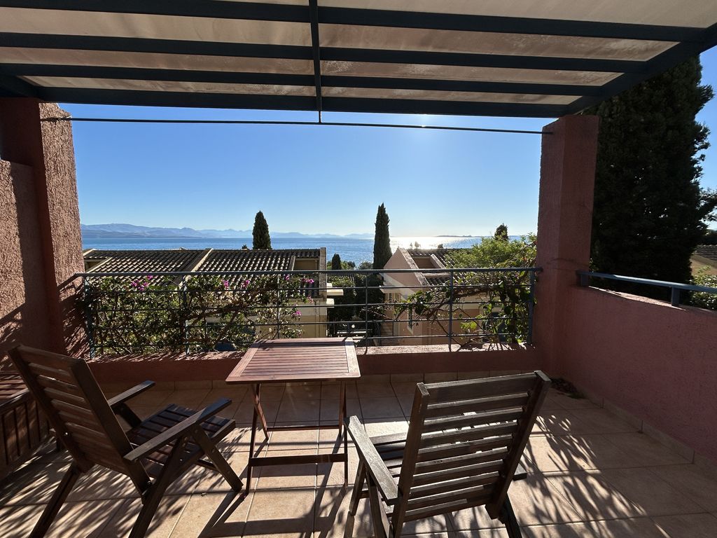 Property photo 2 of 20 Upper Apartment Terrace