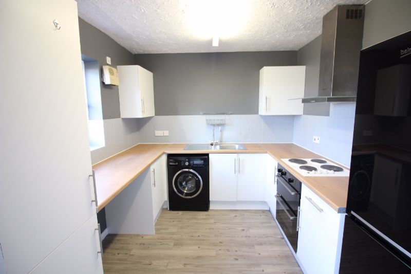 Property photo 2 of 8 Photo 4