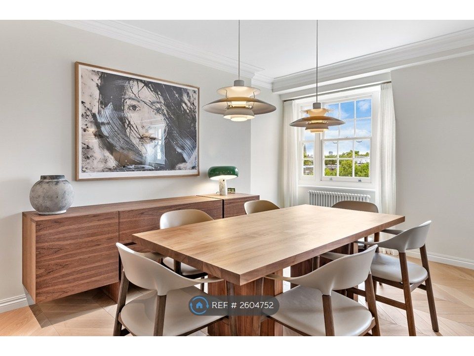 Property photo 3 of 14 Dining Area