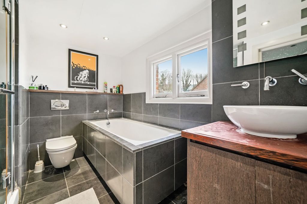 Property photo 3 of 3