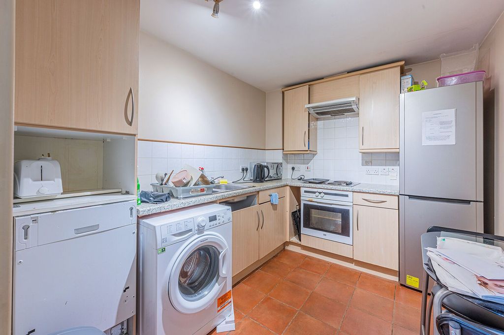 Property photo 2 of 6