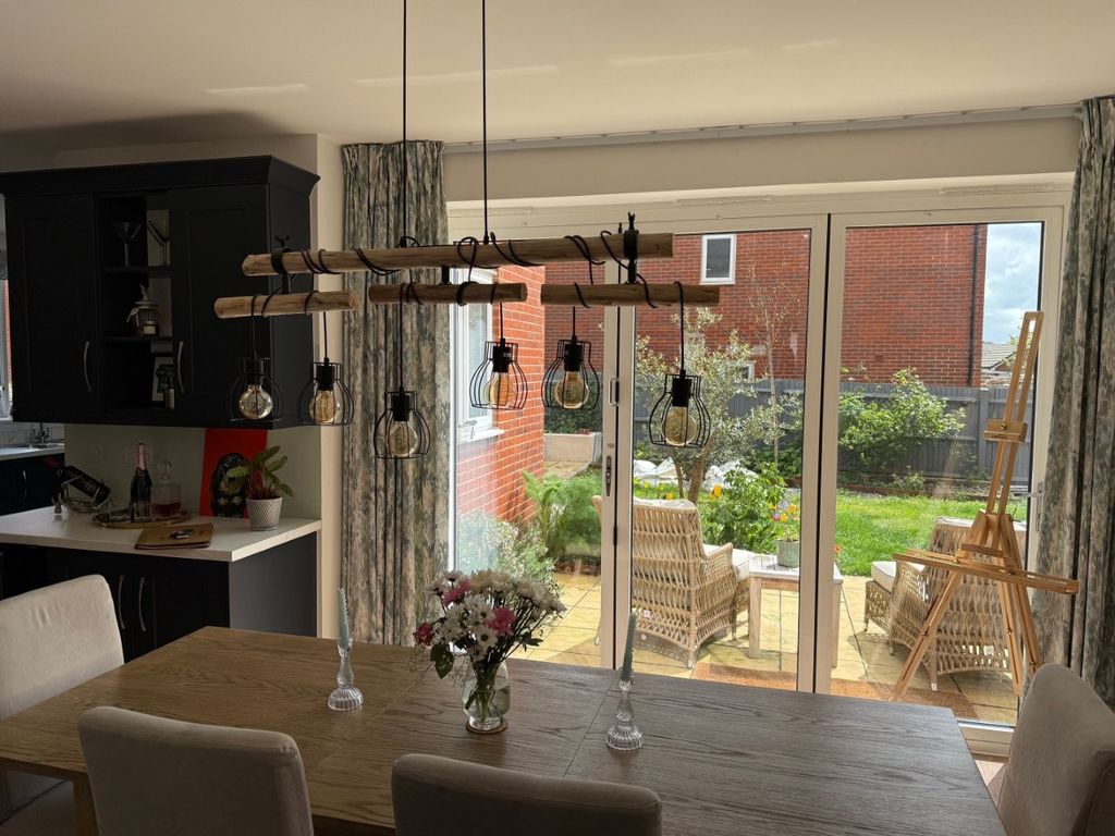 Property photo 3 of 21