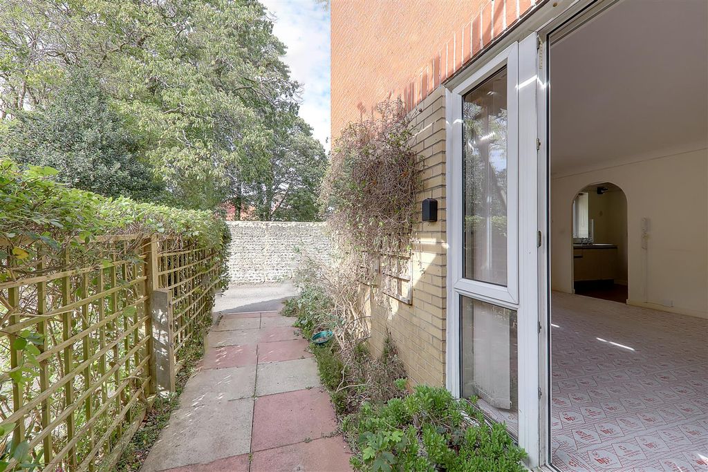 Property photo 3 of 8 Img_8632-Img_8634 Copy.Jpg