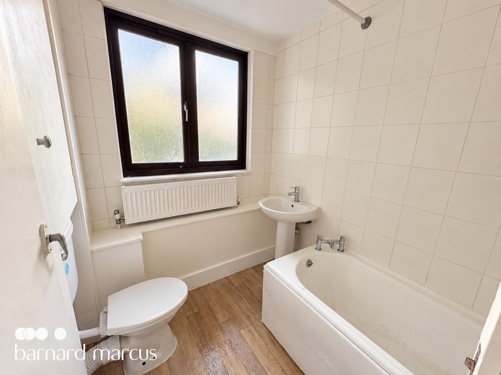 Property photo 3 of 10 Image