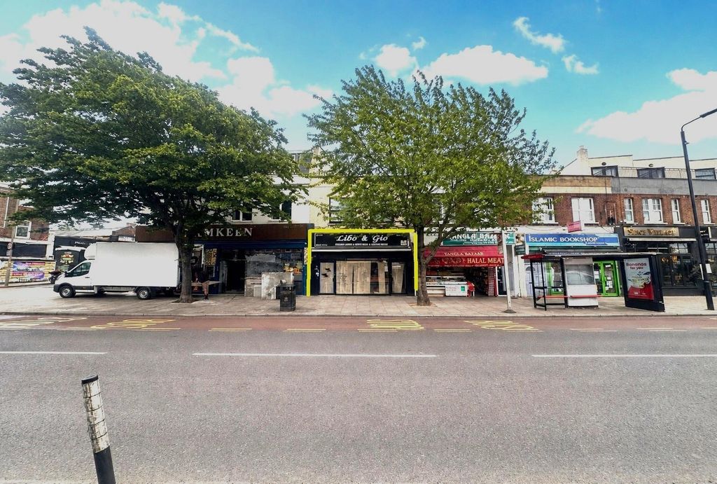 Property photo 1 of 5 Main Upper Tooting Road 115 Commercial Property T