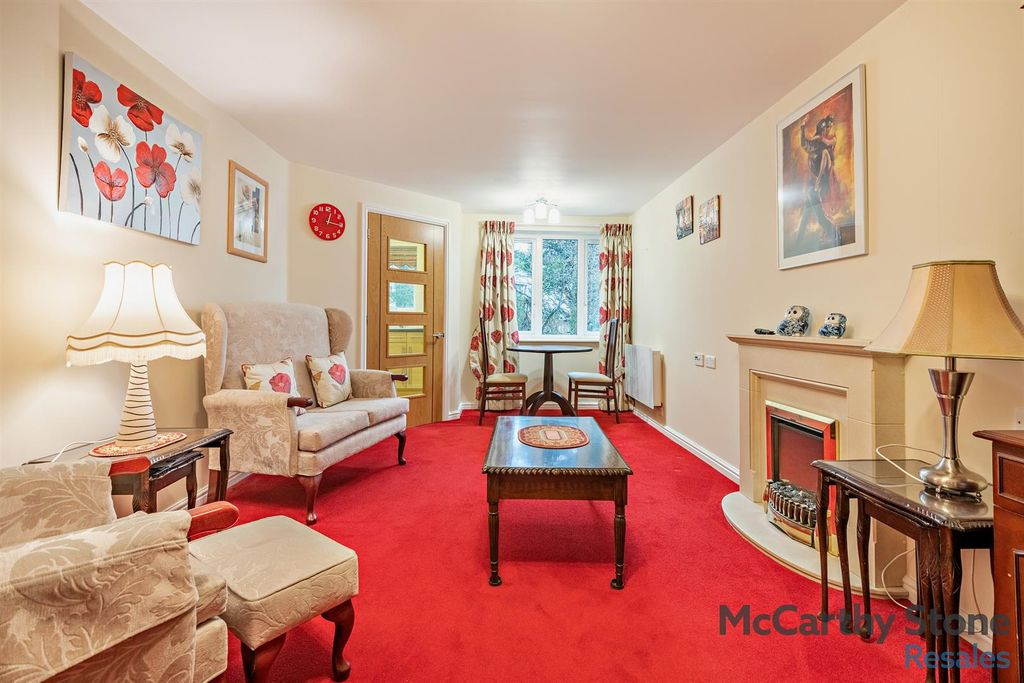 Property photo 2 of 17 8675550-Interior11-800.Jpg