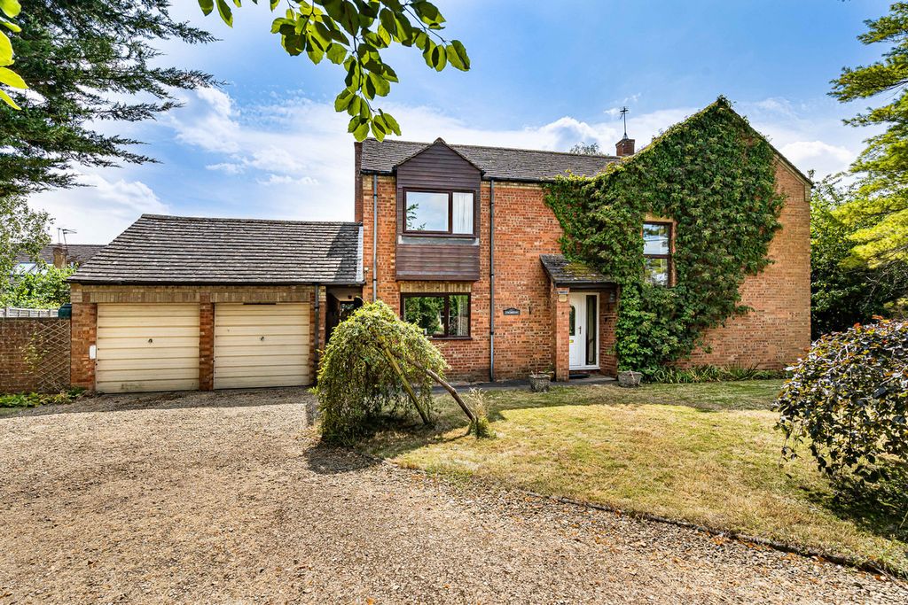 Property photo 1 of 33