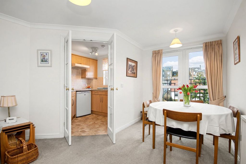 Property photo 3 of 12