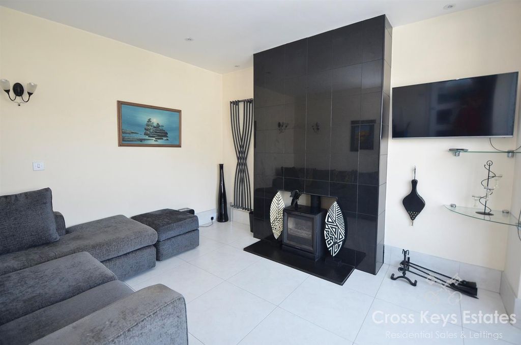 Property photo 3 of 24 Sitting Room