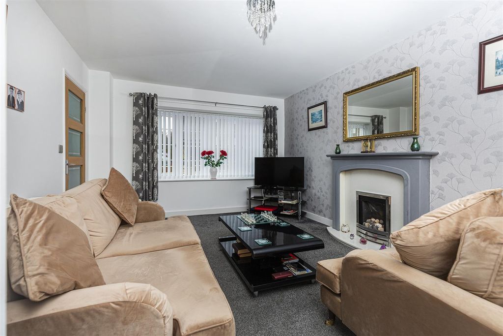 Property photo 2 of 36