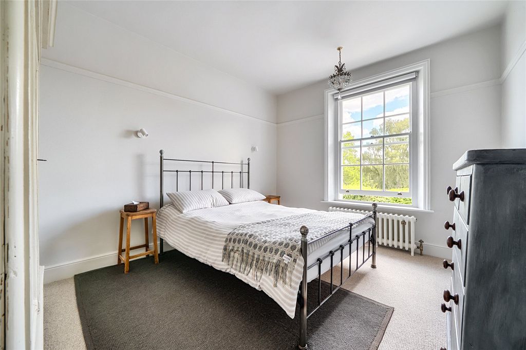 Additional image 5 of 4 bed flat for saleHigh Street, Headley, Hampshire GU35