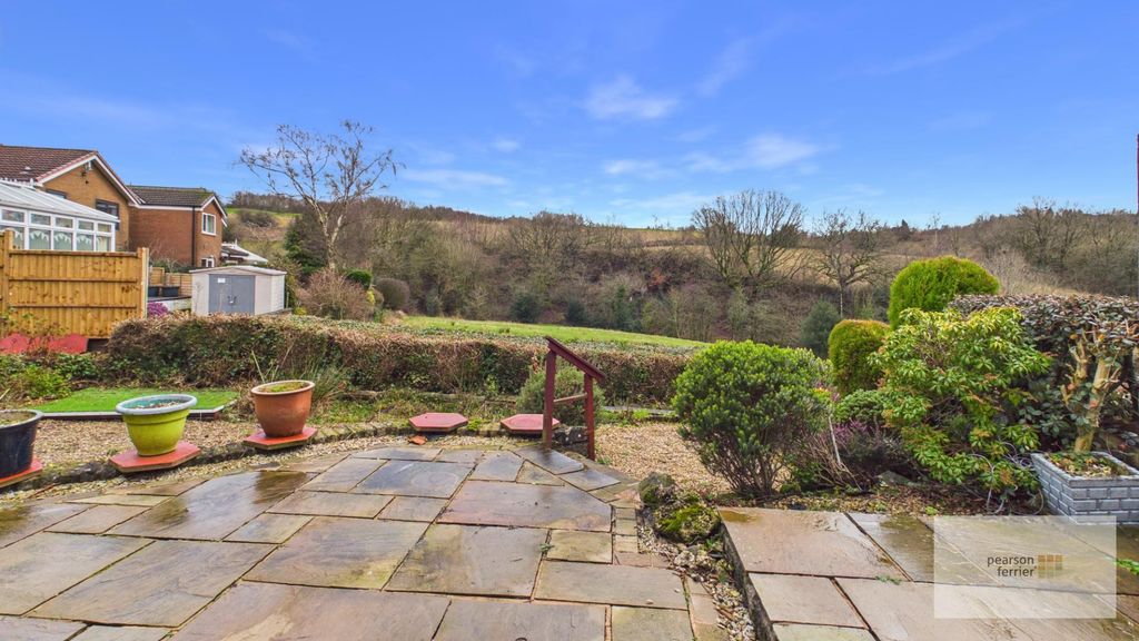 Property photo 2 of 26