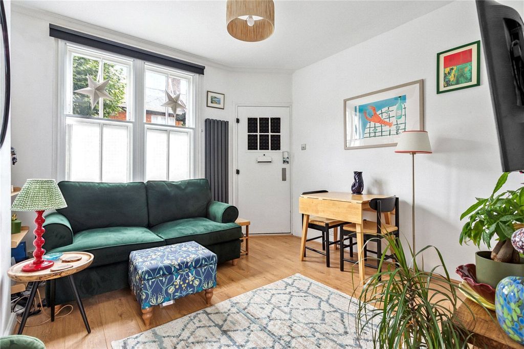 Property photo 3 of 9 Picture No. 15