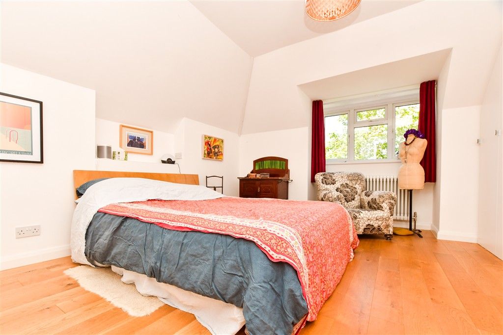 Property photo 1 of 15 Bedroom 1