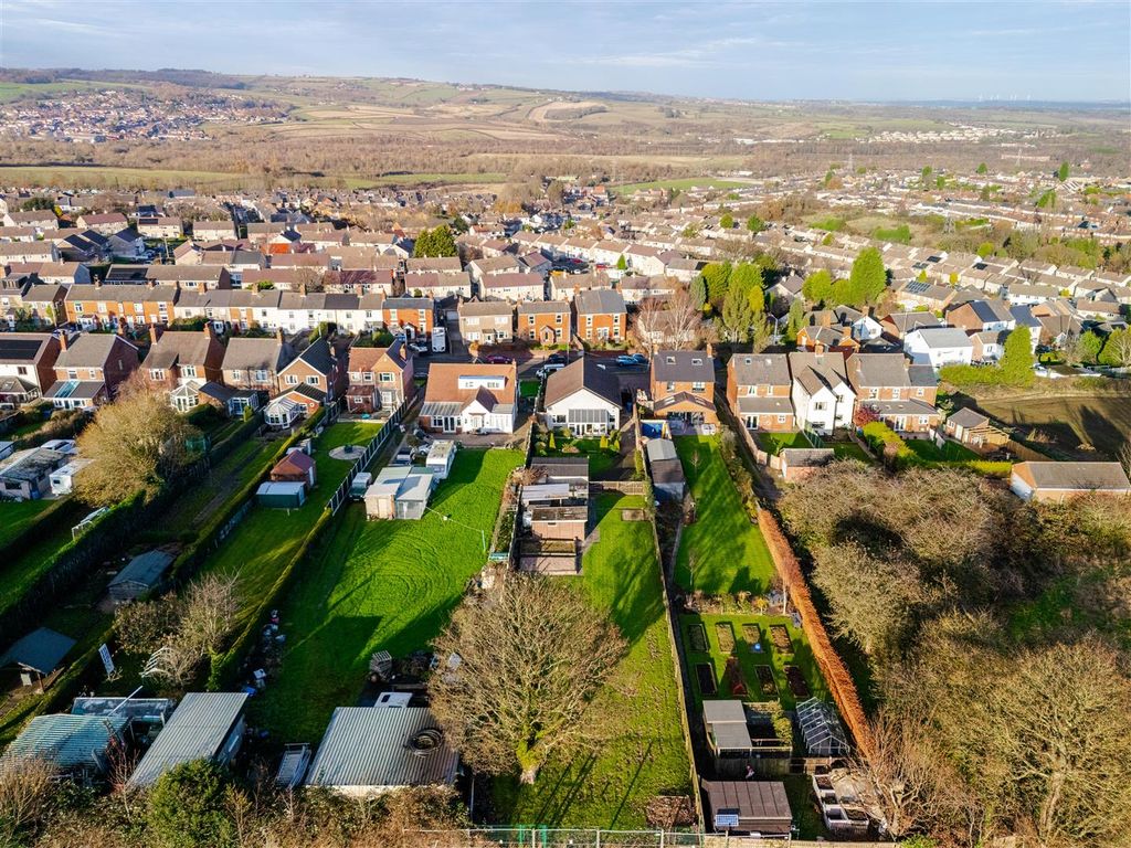 Property photo 3 of 48 Dji_20241129133131_0011_D.Jpg