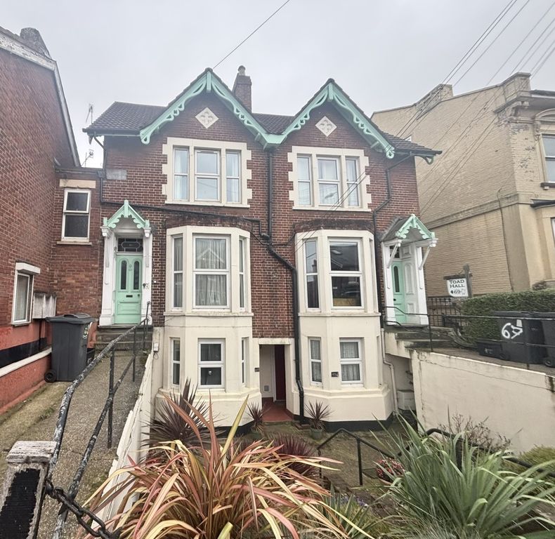 Property photo 1 of 7 Img_3764