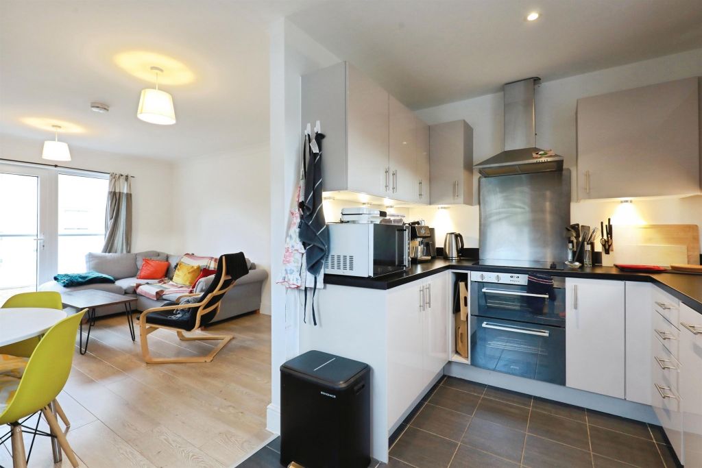 Property photo 2 of 13