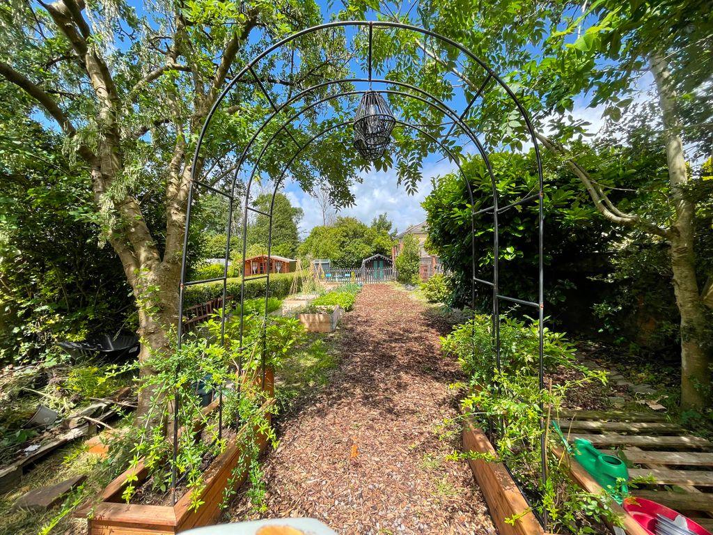 Property photo 1 of 30