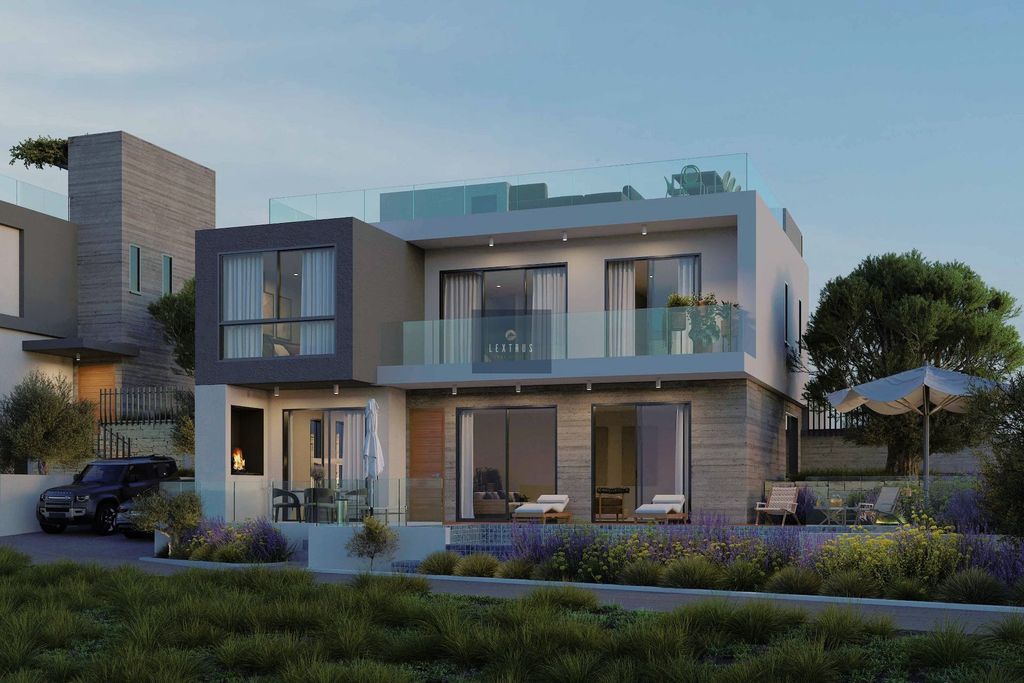 Property photo 2 of 10