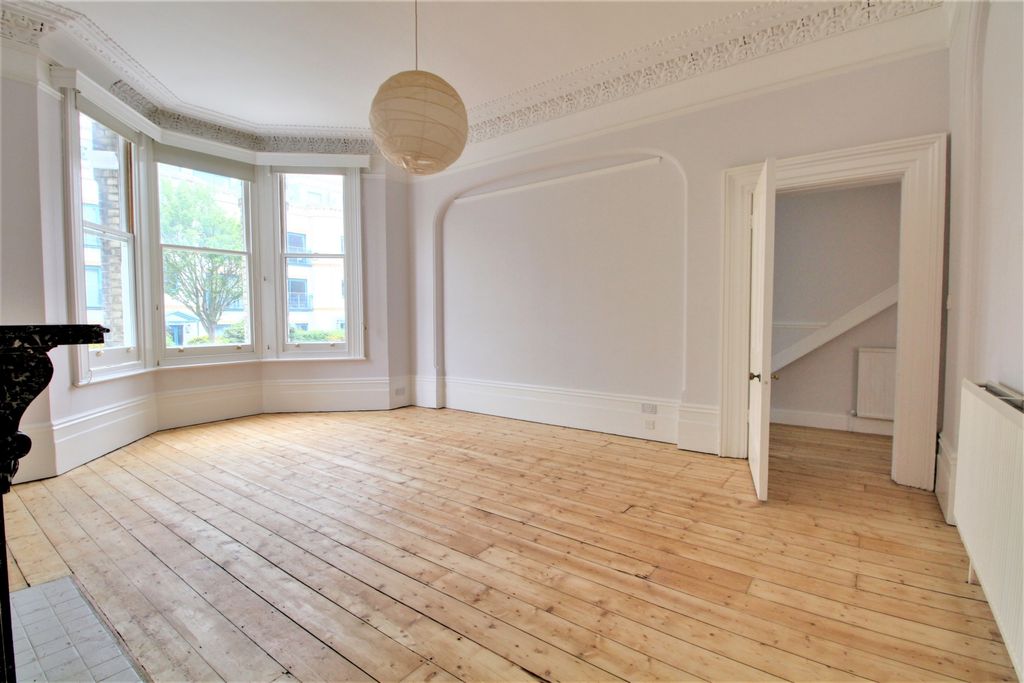 Property photo 3 of 12 Bedroom Revisited