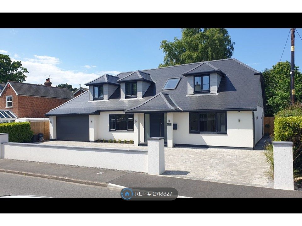 Property photo 1 of 8 Front View Of The Apartment