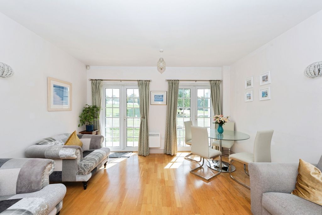 Property photo 1 of 20 Reception