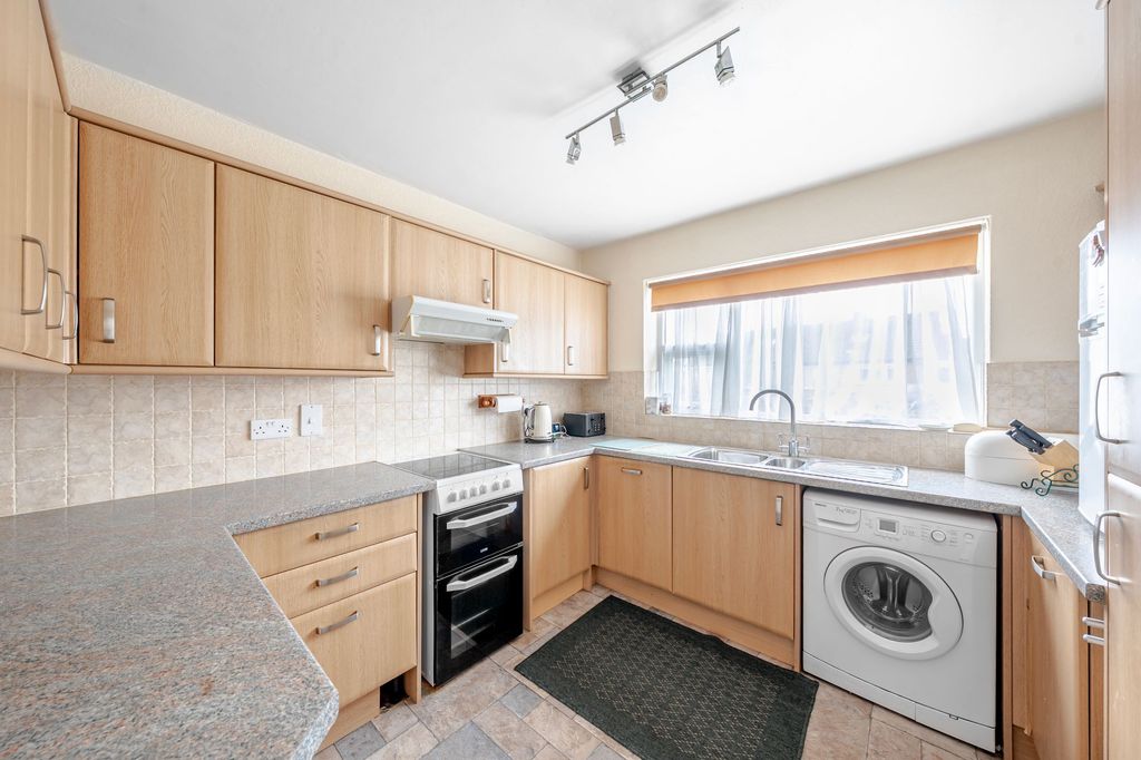 Property photo 2 of 13