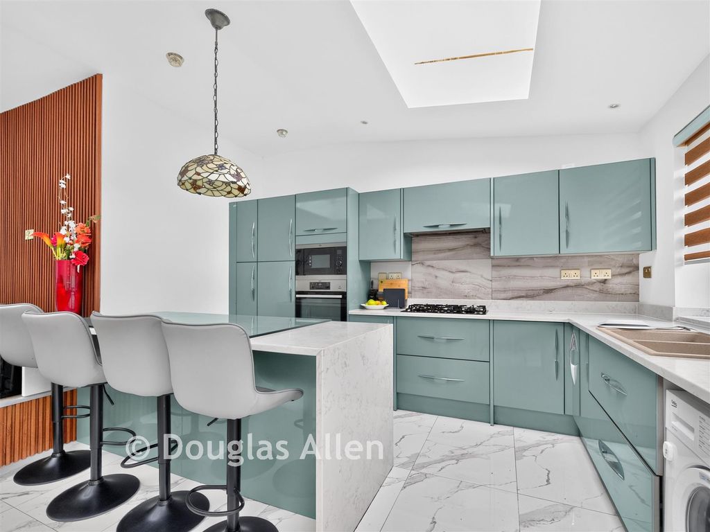 Property photo 1 of 14 Kitchen