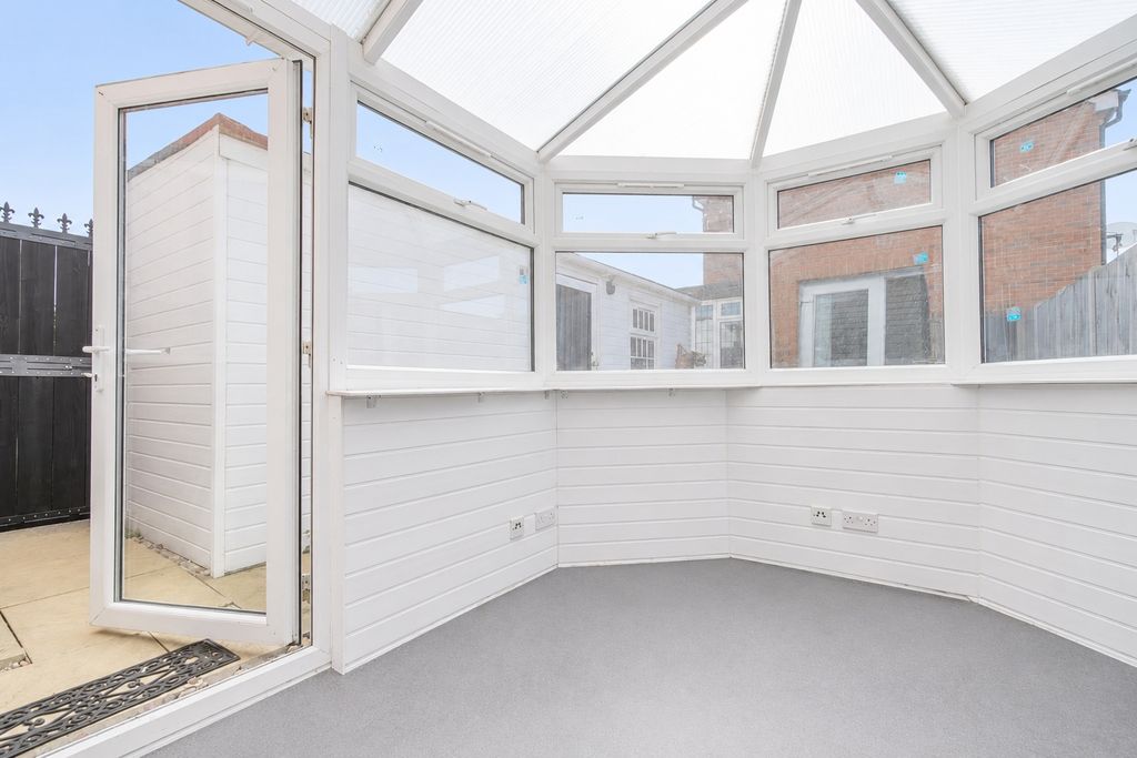 Property photo 3 of 10 Picture No. 22