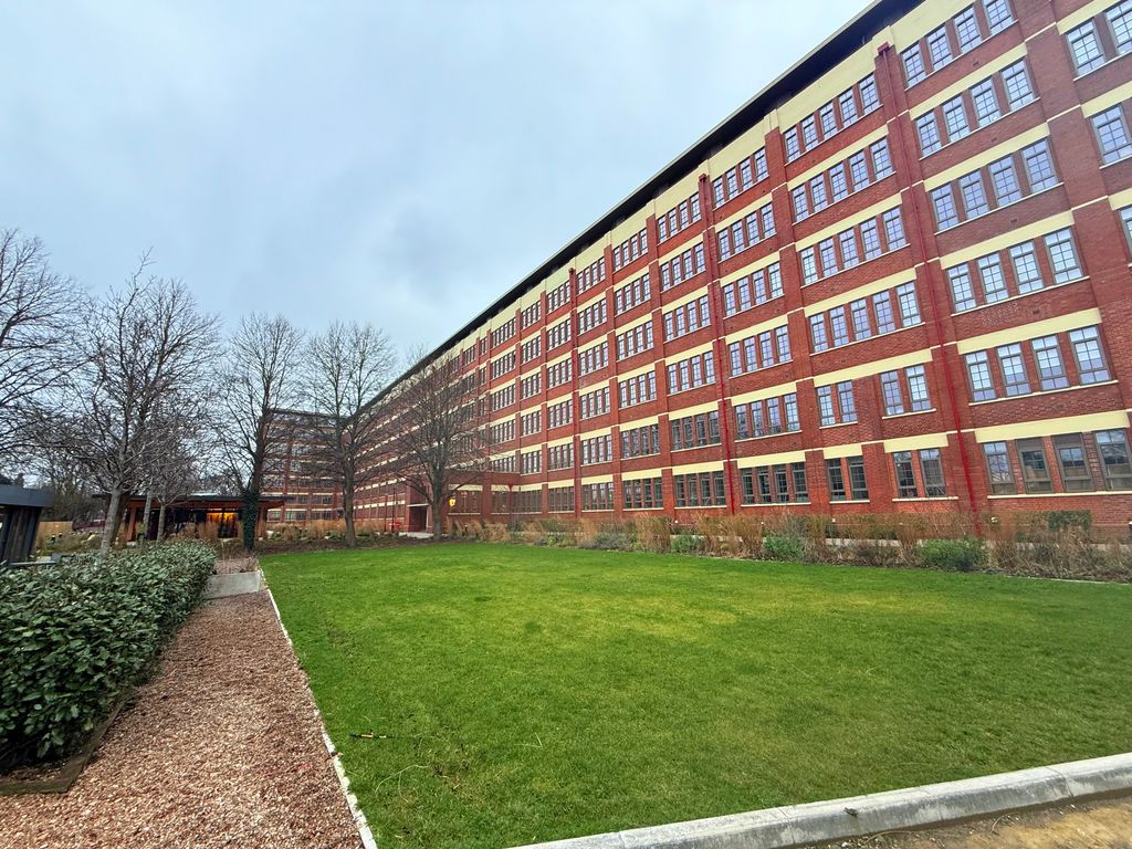 Property photo 1 of 17 Image