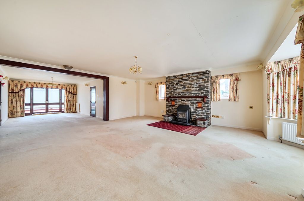 Property photo 2 of 18 1405101-7-697B59E...