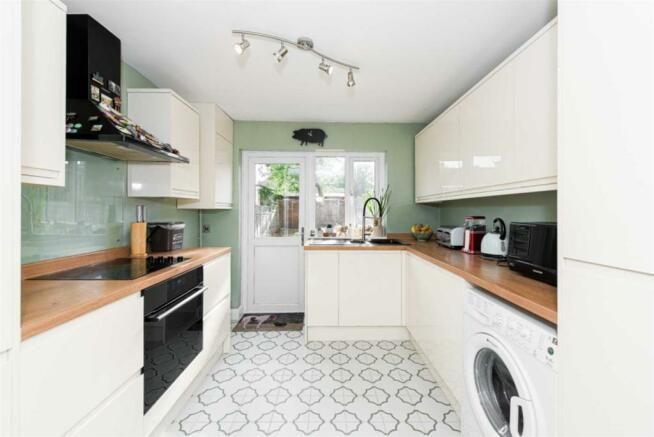 Property photo 3 of 6 Kitchen