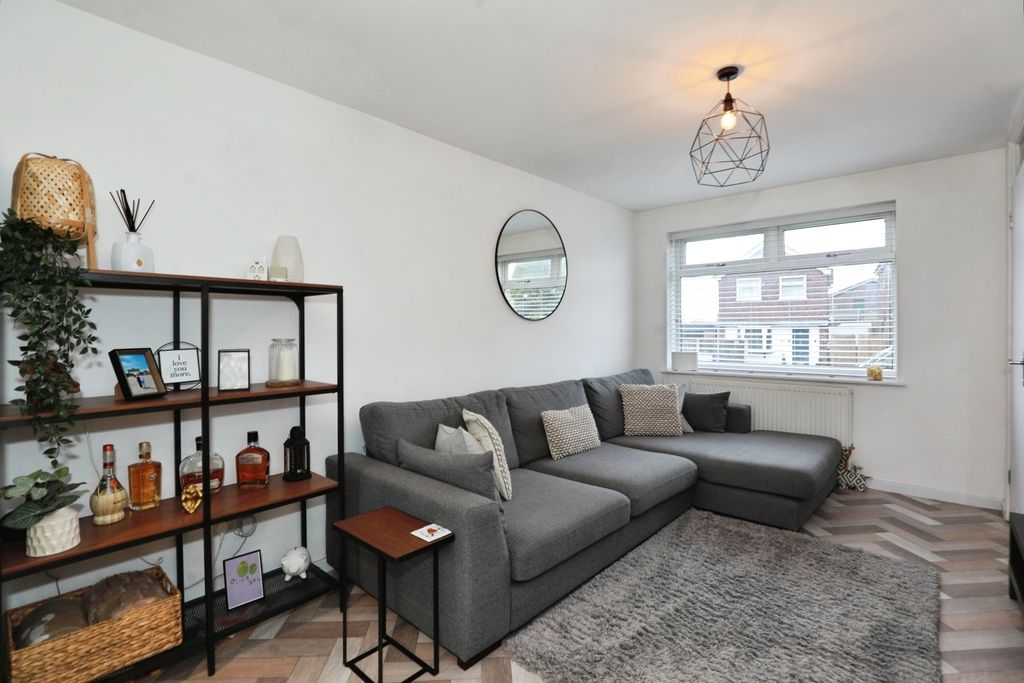 Property photo 2 of 15 Pbox-Img.Jpg