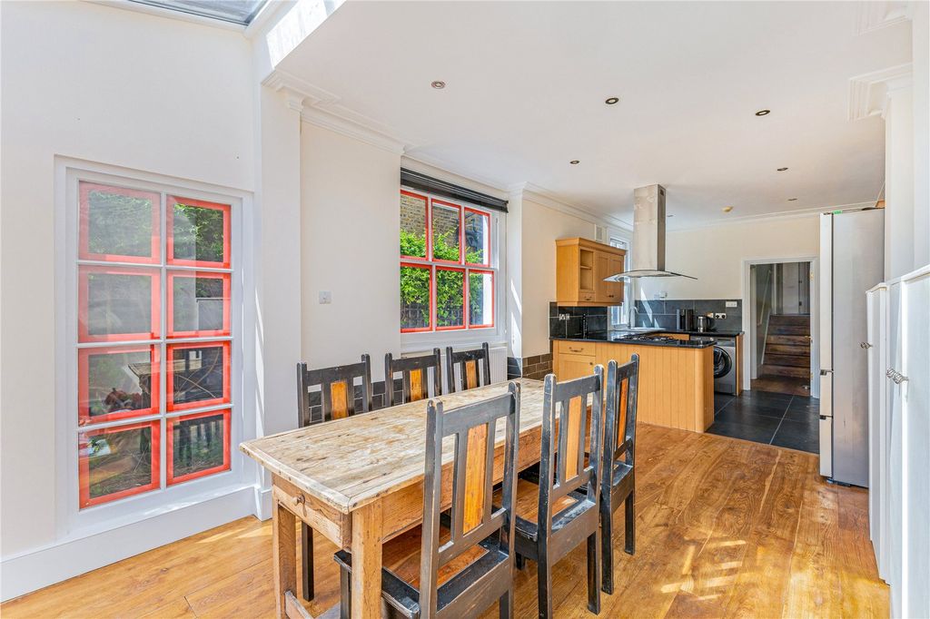 Property photo 2 of 21 Kitchen/Dining