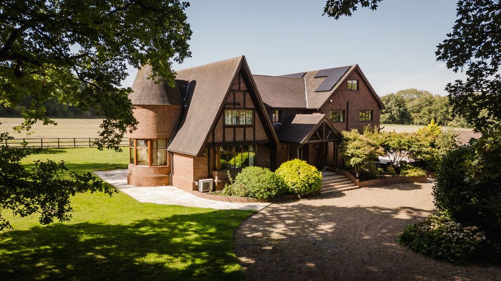 Property photo 1 of 47