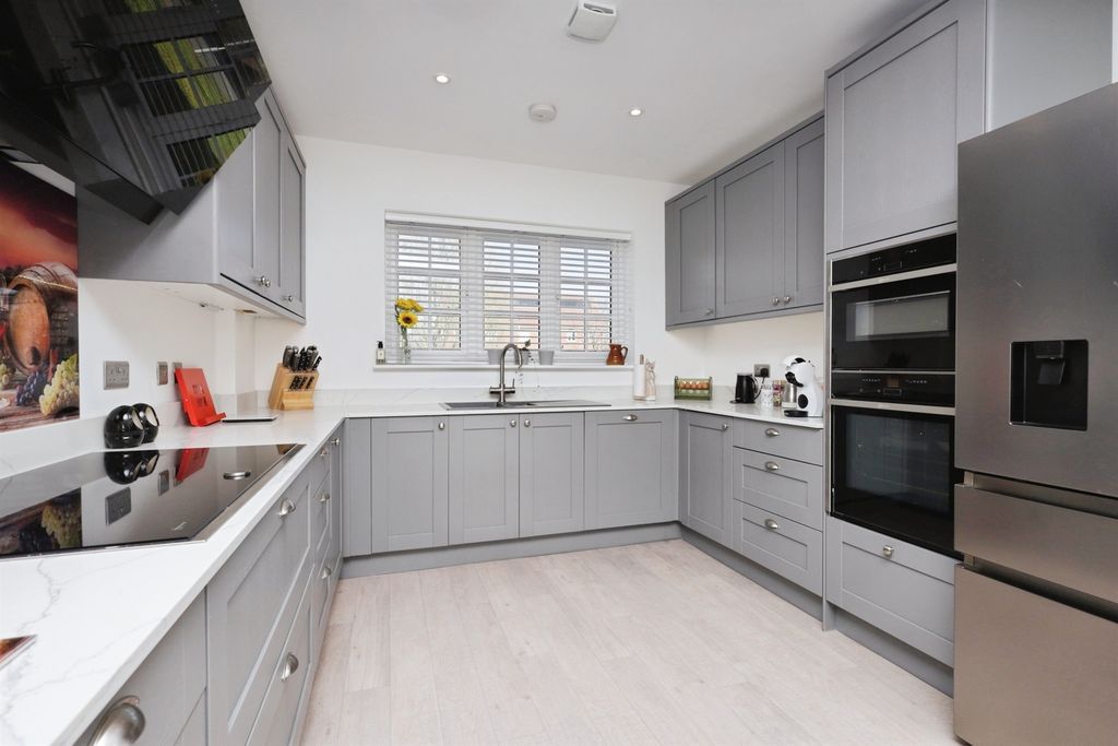 Additional image 6 of 4 bed detached house for saleCoach Barn Lane, Hailsham BN27
