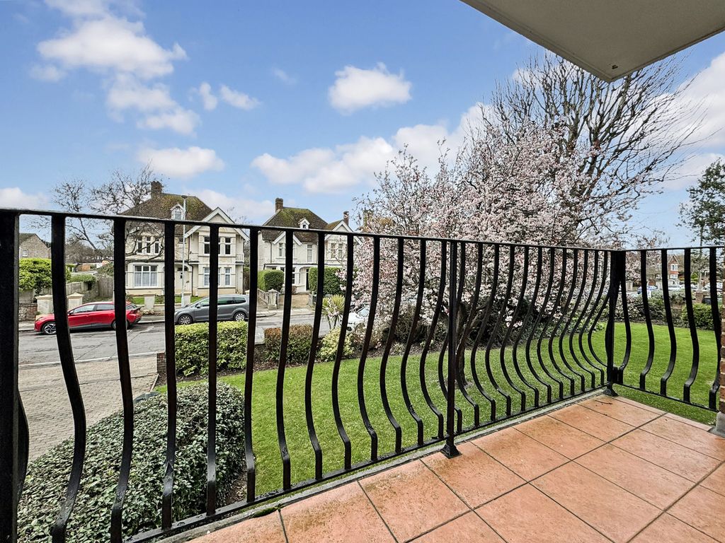 Property photo 3 of 12