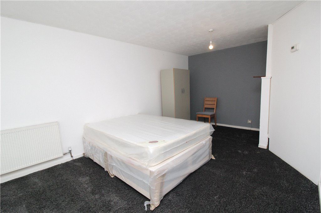 Property photo 3 of 11 Bedroom