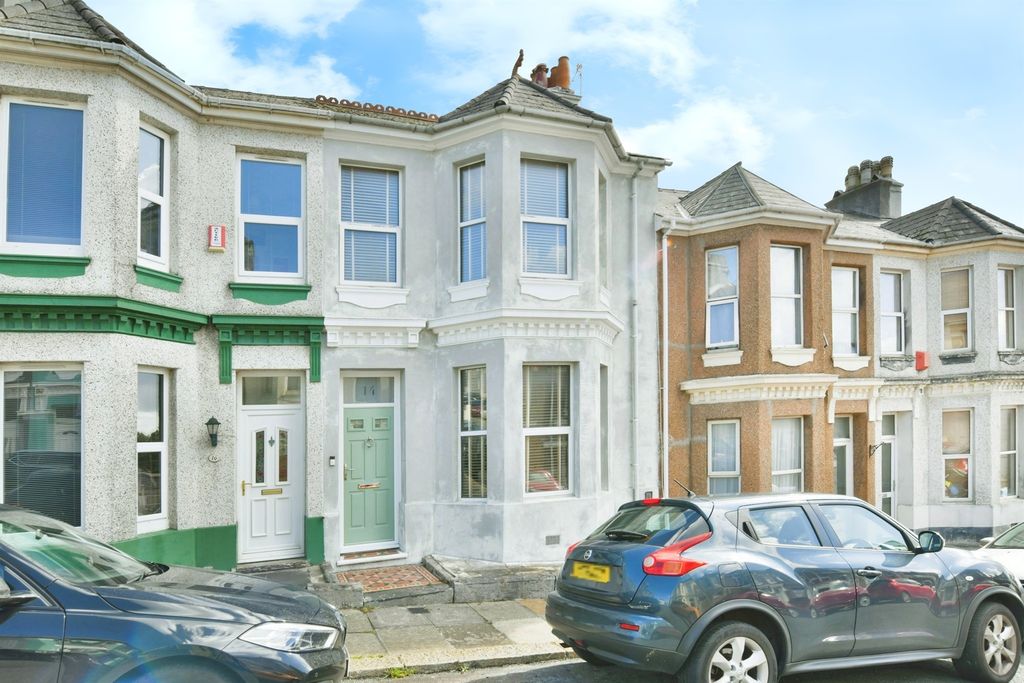 Property photo 1 of 17