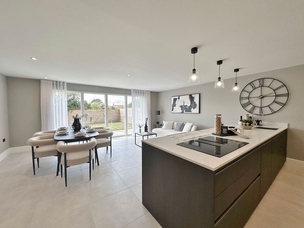 Property photo 1 of 36 Photo 3