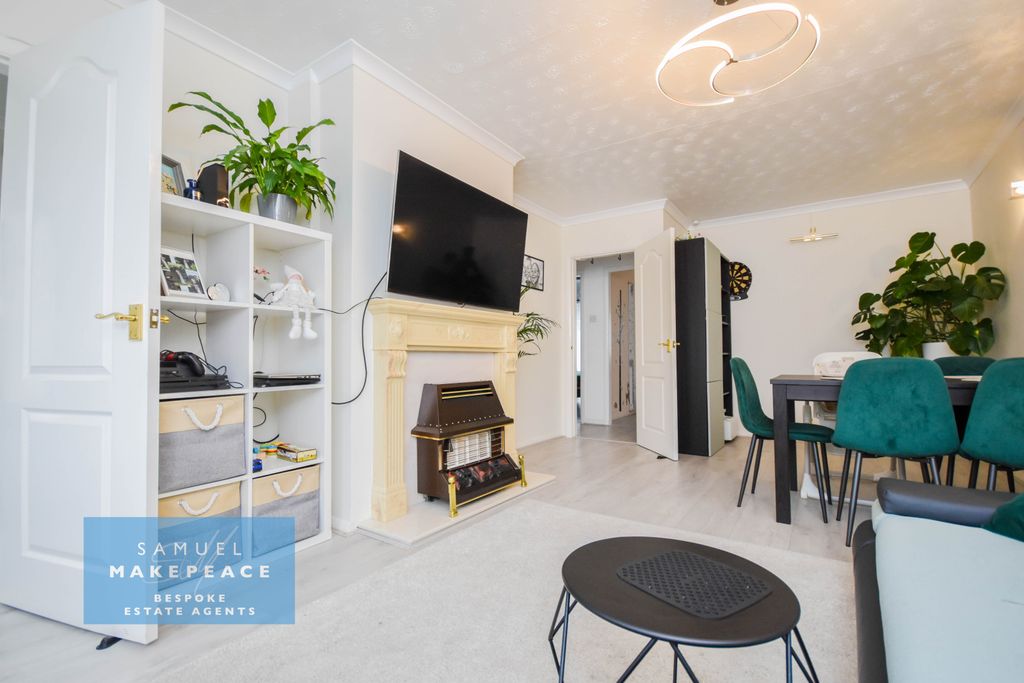 Property photo 2 of 16 Gallery