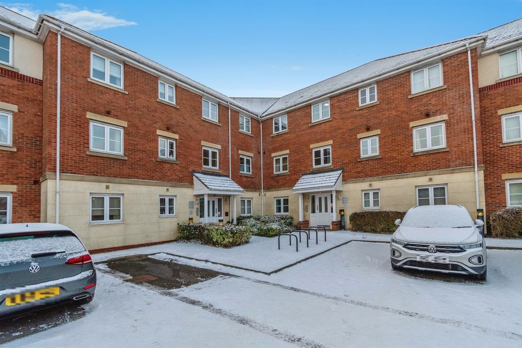 Property photo 1 of 11