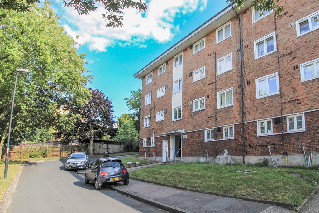 Property photo 1 of 6