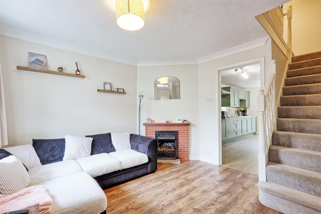 Property photo 2 of 13 Img_0206_7_8_Easyhdr-Interior3.Jpg