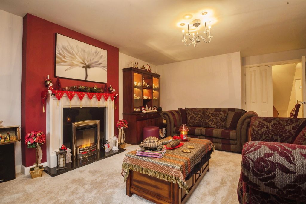 Property photo 2 of 34