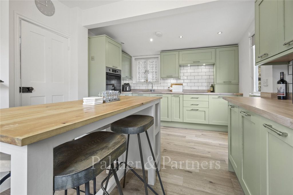 Property photo 3 of 18 Picture No. 04
