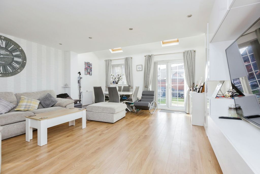 Property photo 2 of 17 Photography