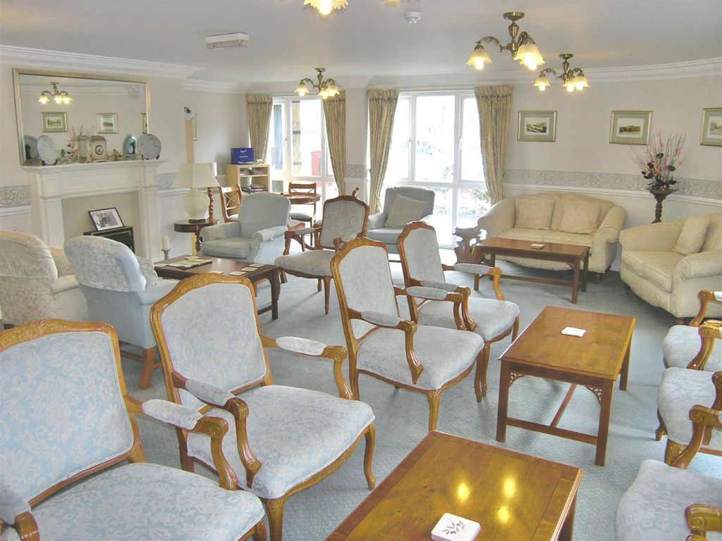 Additional image 11 of 2 bed flat for saleNorth Road, Glossop SK13